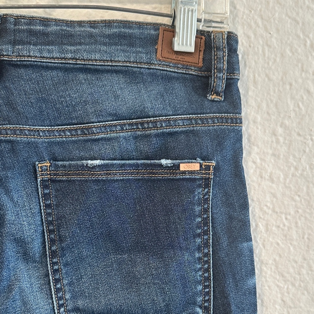 Obey Propaganda Flared Jeans - size 28 long - Picture 3 of 6